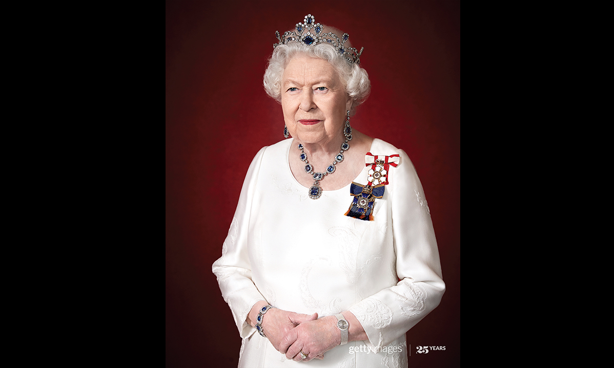 GettyVIP's tweet photo. Royal Photographer Chris Jackson captured Her Majesty The Queen for a new official Canadian portrait taken last year at Windsor Castle UK wearing her Canadian insignia #OrderofCanada📸 @ChrisJack_Getty via @TheCrownCa More #RoyalFamily 👉 https://t.co/B218IFM1s8
#TheQueen #Canada https://t.co/t1RwKOlq7p