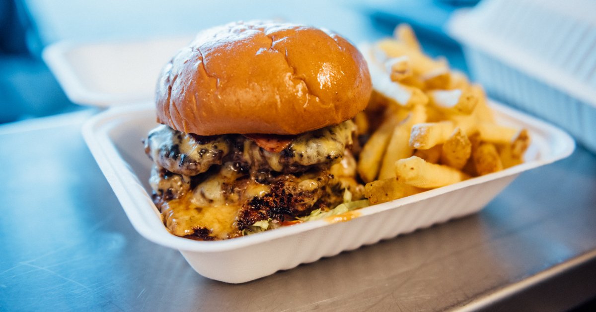 littlered_eats's tweet image. OH HI, FRIDAY!

Get yourself down to @Seven_Arts for an end of the week treat from 5pm where we'll be serving up burgers and fries aaaaaaall night (well, until 8:30pm). 

And the burger making its way onto the specials menu (as voted by you) is....THE BIG MARK 🤤😍