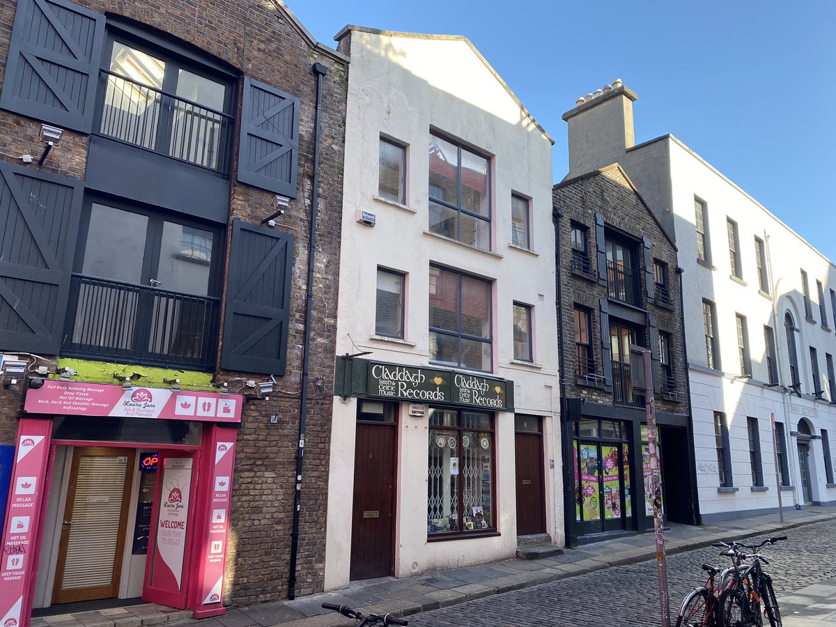 U2’s Dublin tweet media