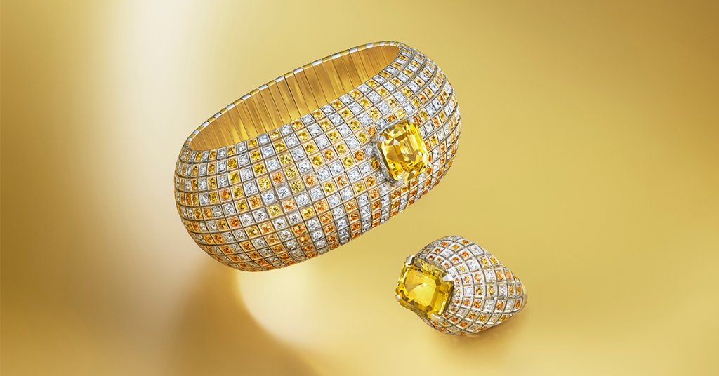 Louis Vuitton on X: Golden sun. #LouisVuitton's Jewelry Artistic Director  Francesca Amfitheatrof conveys the limitless power of the sun through the  luminous Soleils High Jewelry pieces. Explore the new Stellar Times  Collection.