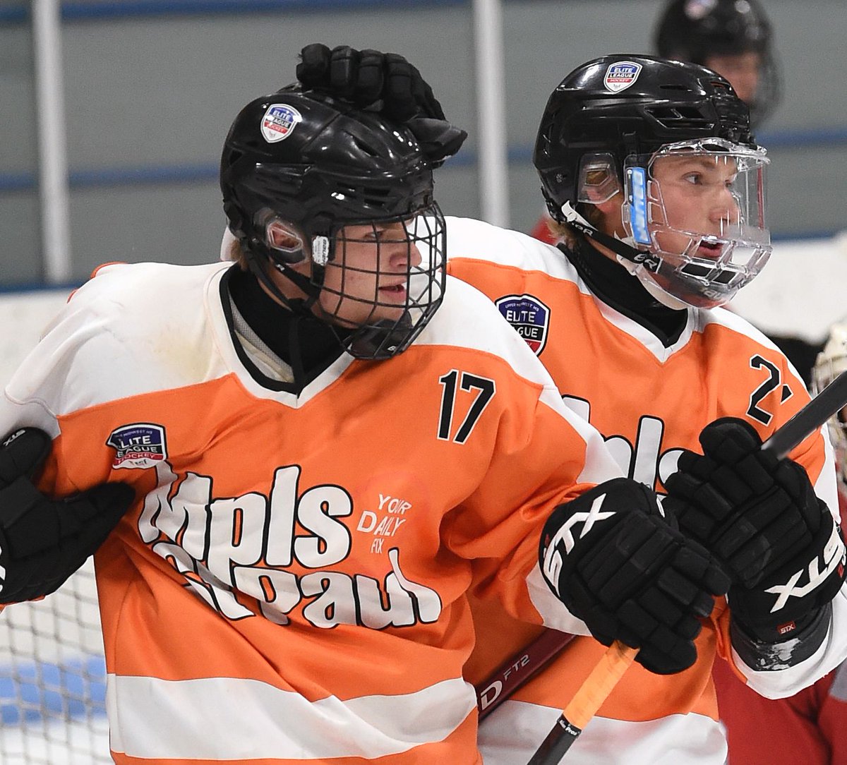 It's Friday! Time to celly! 

The Midwest High School Elite League returns for another weekend of high action hockey!