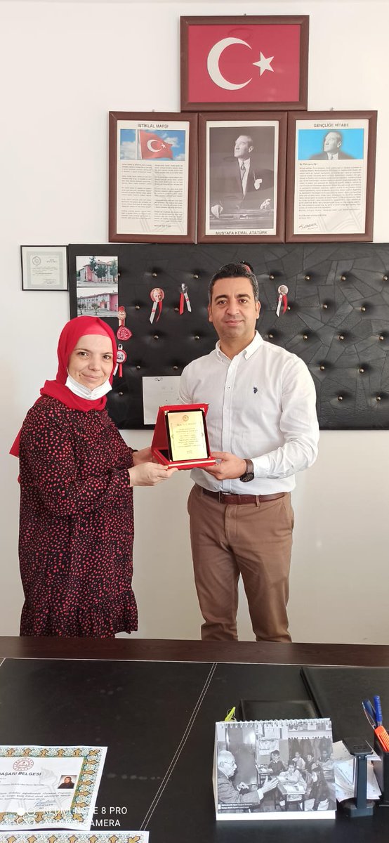 gazipasa_'s tweet photo. MEB'in düzenlemiş olduğu 10. eTwinning Ulusal Konferansı'na davet edilen ve bakanımız sayın Ziya SELÇUK tarafından Başarı Belgesi ile ödüllendirilen öğretmenlerimiz Sibel Serin ve Sevil Akbulut'u tebrik ederiz.
@ziyaselcuk @AdemKoca46 @BaykalBasdemir @SilifkeArGe @bircankeles https://t.co/lS8NCRyNY0