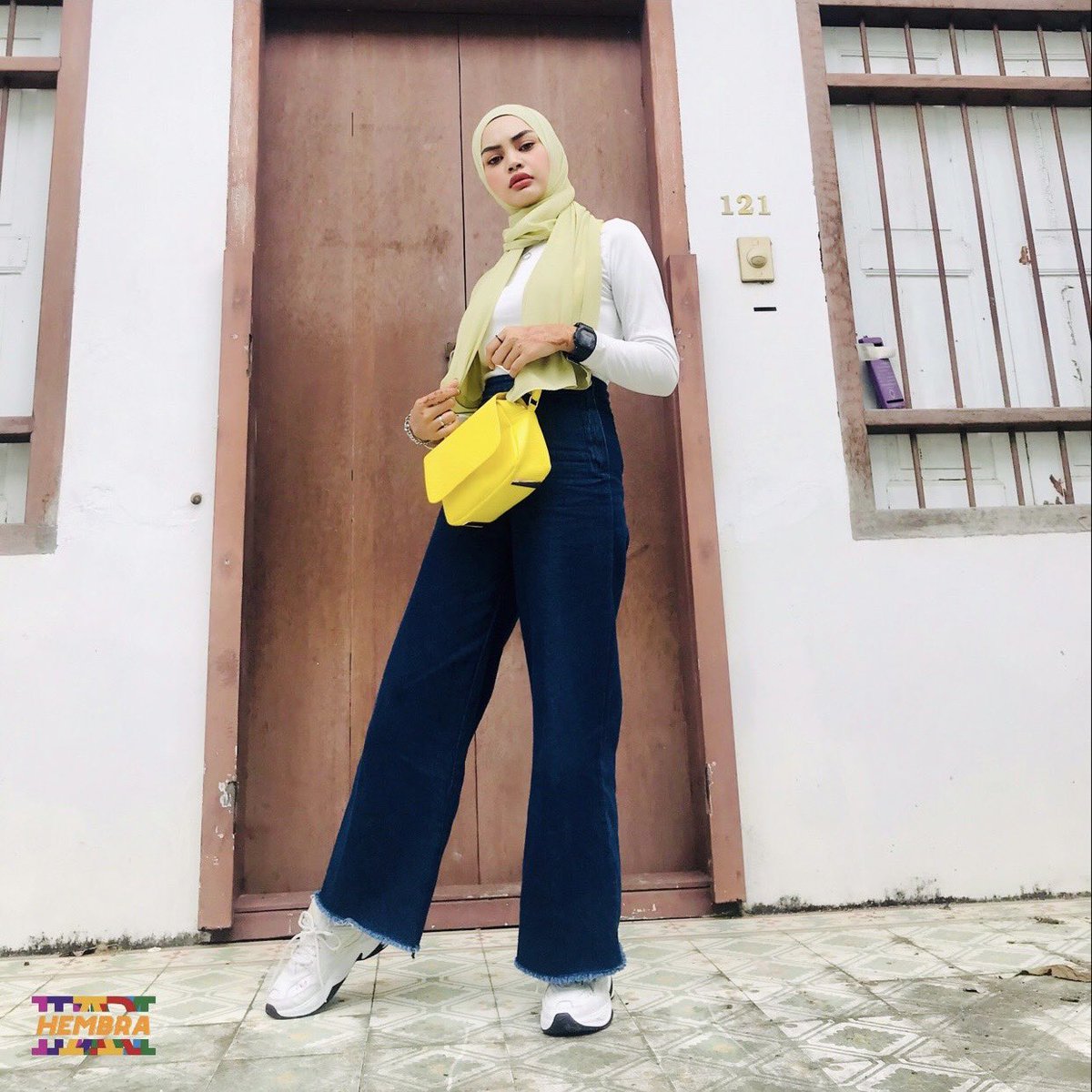HHambra's tweet photo. เทคนิค “โพสท่าถ่ายรูป” ให้ดูสูง-ขายาว💃 สำหรับสาวตัวเล็กไซส์มินิมามุงกันตรงนี้📍 วันนี้เรามีเทคนิคโพสท่าถ่ายรูปยังไงให้ดูสูงขายาวมาฝากก😍
#ท่าโพส #โพสท่าถ่ายรูป #สูง #ขายาว #Fashion #ideas #Islam #muslim #hijap #hembra #encantador #beauty #fashion #prccbsru https://t.co/f25BCHBqmU
