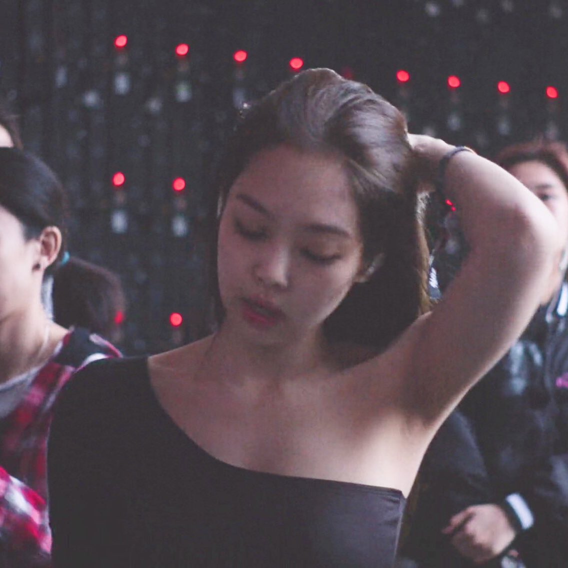 jenniesarchive tweet picture