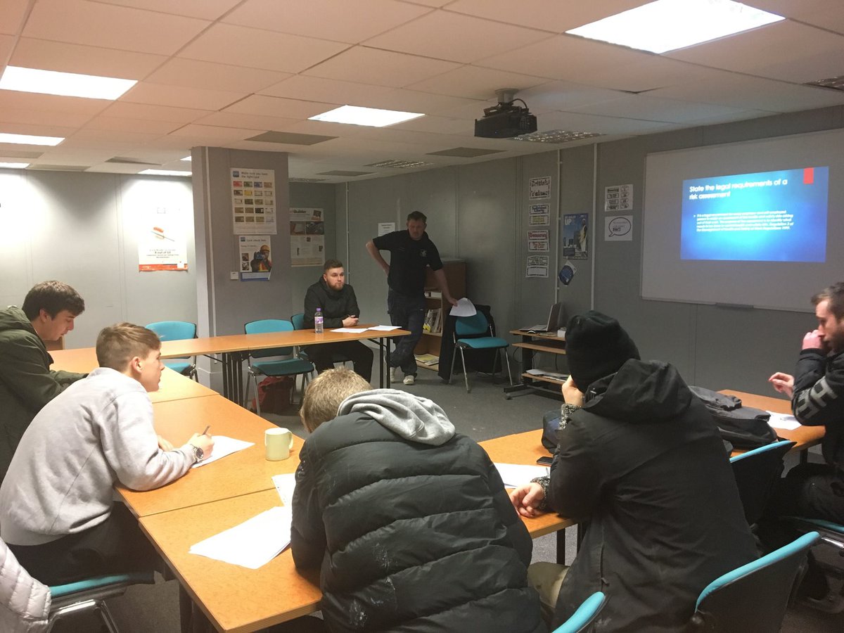 FREE CSCS course for eligible unemployed, including 5-year green Labourer card starting in early November in Swadlincote.  Limited spaces available - for more information or to book a spot call our office Mon-Fri 9am-5pm on 01283 213427