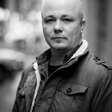 MakeMeReadPod's tweet image. EPISODE 40 IS UP W/ @cullenbunn. It's my first adventure into horror graphic novels! We talk about his graphic novels, writing for kids, being involved in anthologies, writing prose vs. g.n.'s &amp;amp; more! I read the DARK ARK Collection &amp;amp; want to hear from you on your fav eps so far!