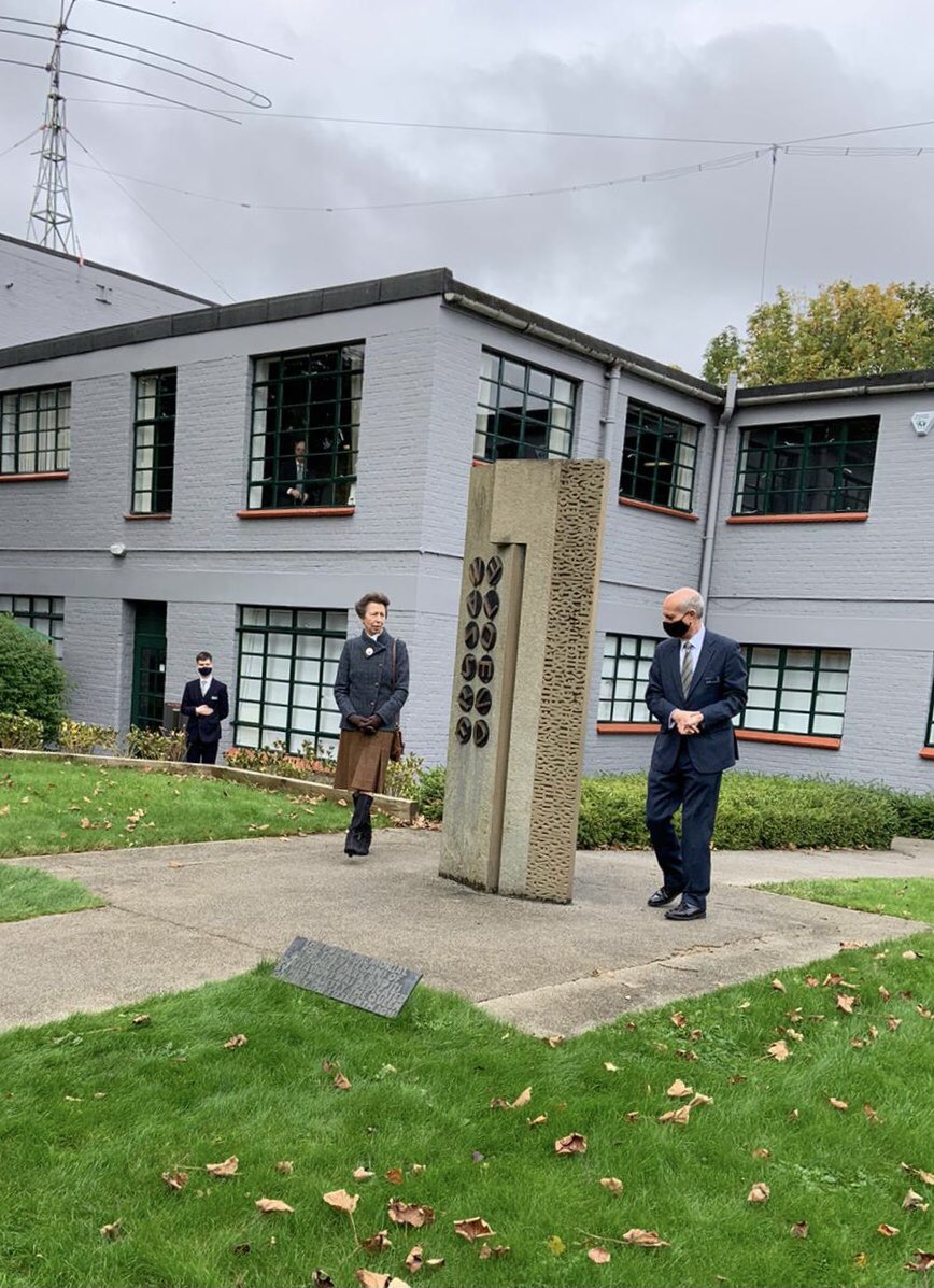 The Princess Royal paid her respects at the memorial commemorating all those who worked  @bletchleypark. The memorial was unveiled by Her Majesty The Queen in July 2011. The Queen and The Duke of Edinburgh at Bletchley Park in 2011; The Princess Royal, October 2020