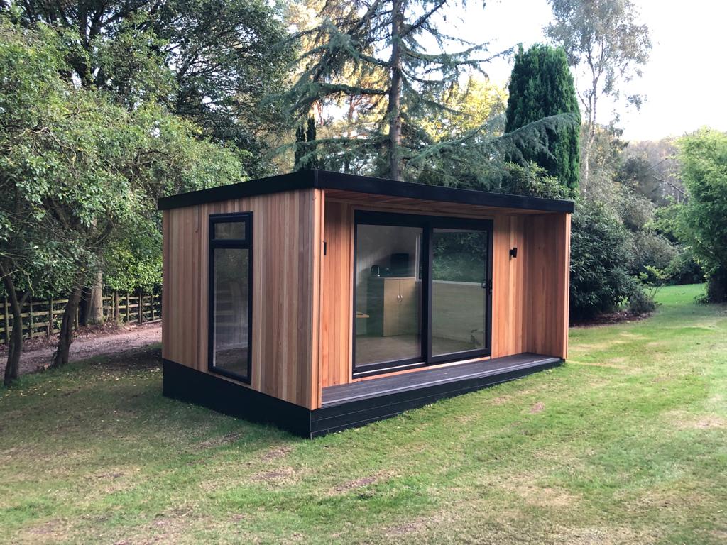 Who's got that #FridayFeeling ? We're ready to step out of our home office and enjoy the weekend.