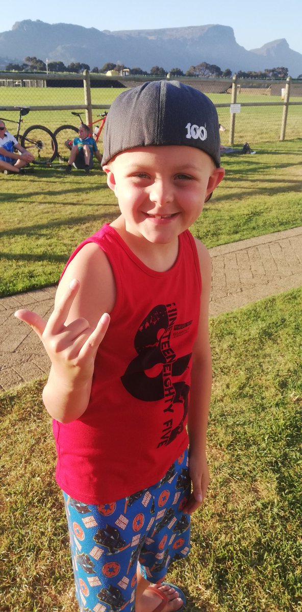 Since I'm here four times a week anyway, I thought it would be prudent to sign up for Aegir Project's loyalty card. Whoople! Beer discounts, invites to special events, dibs on new releases plus merch that's too cool for me but perfect for my son. Views come free...