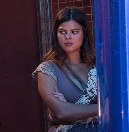 darasgf's tweet image. ela era um poema // ela se deu ao trabalho de decorar cada linha, letra, e virgula, e foi mais que o suficiente. #tresporcento #threepercent #3porcento