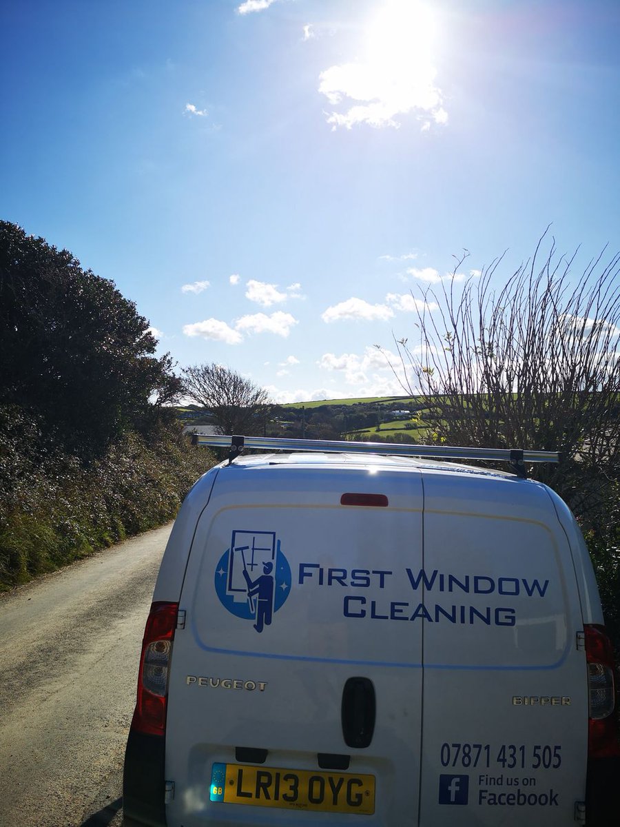 FirstWindowC's tweet image. Ending the working week with some more blue sky! Fingers crossed for it to carry on into next week. #windowcleaner #Goonhavern #windowcleaning