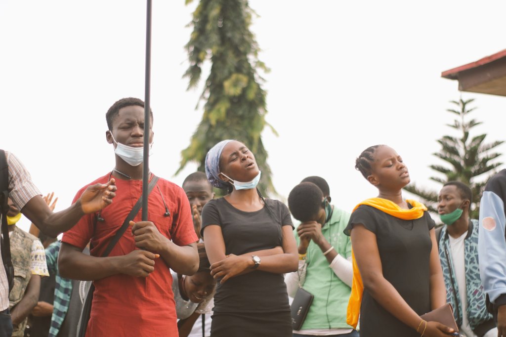 Prayer_walk's tweet photo. Let the Glory of the Lord come down
#prayerwalk
#ANewNigeria
#PeaceForOurLand
#EveryLifeMatters
#EveryLifeMatterstoGod
#EndPoliceBrutalityinNigeria https://t.co/ii1zCbU8Tz