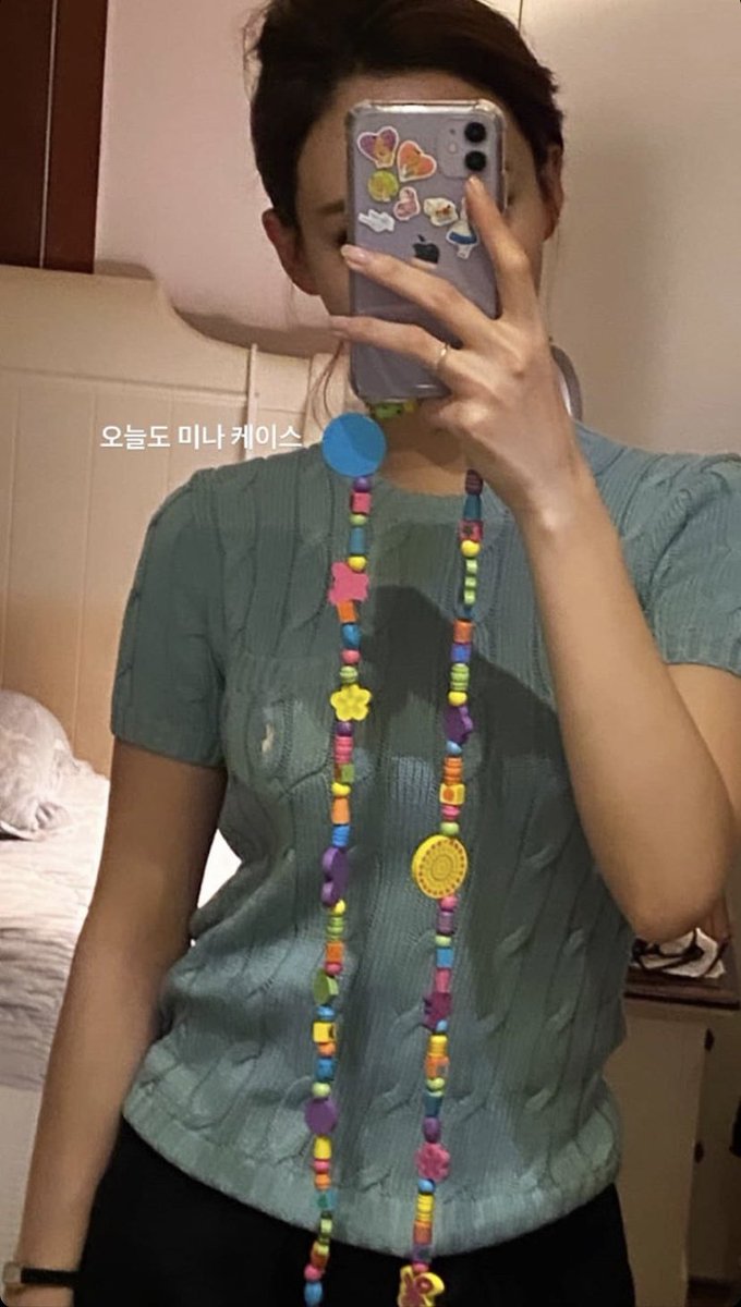 시오리 ミナちゃんがメンバーに作ってたスマホケース作った ナヨンちゃんの写真じっくり見ながらおそろい作った 笑 ほとんど似せれたかな Twice 시오리 ミナちゃんがメンバーに作ってたスマホケース作った ナヨンちゃんの写真じっくり見ながらおそろい作った 笑 ほとんど似せれたかな Twice