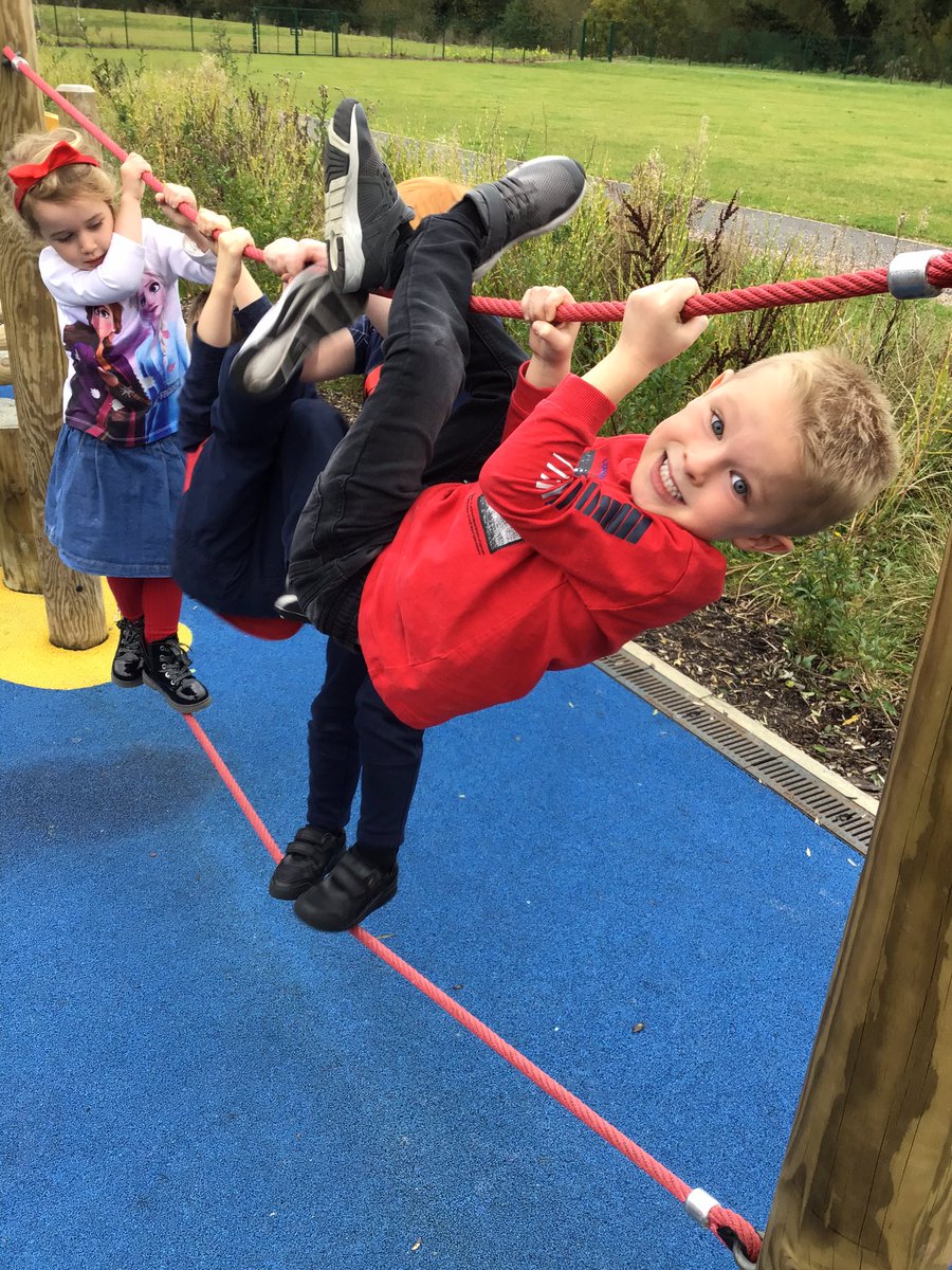 CHPSKidsClub's tweet photo. Today we wear red to #showracismtheredcard as well as making an extra effort to always be kind to one another in breakfast and after school club ππ« #chpsrec #chpsnursery #chpsy1 #chpsKidsClub https://t.co/rbqHl20SXp