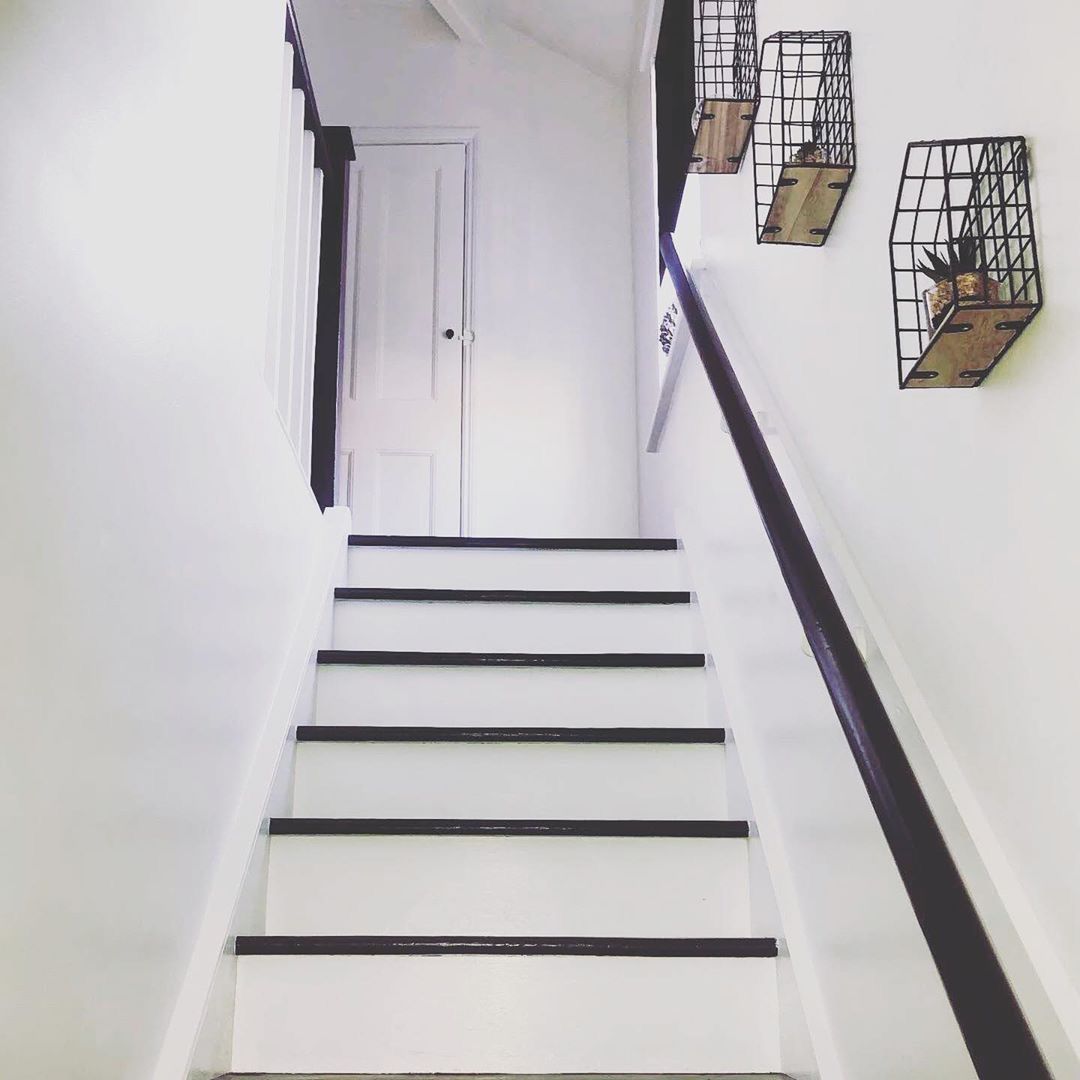 hiatthardware's tweet photo. One of our favourite transformations 😍 swipe for the before and after! (@the_mad_h0use on insta) ✨

#friyay #diy #beforeandafter https://t.co/a0GnlTYOJL