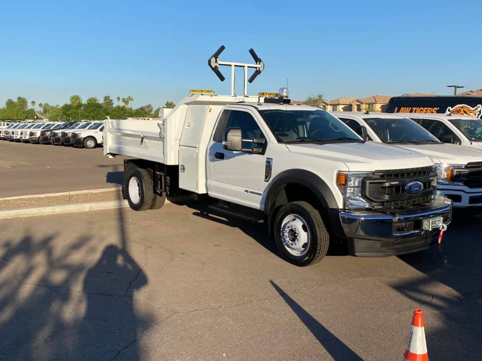 PeoriaFord's tweet photo. Morning full of deliveries for our Commercial Fleet Sales team, but don’t worry, we have plenty more to take care of all your needs! (623) 583-5461 #WeOwnWork https://t.co/auza8pF0ot