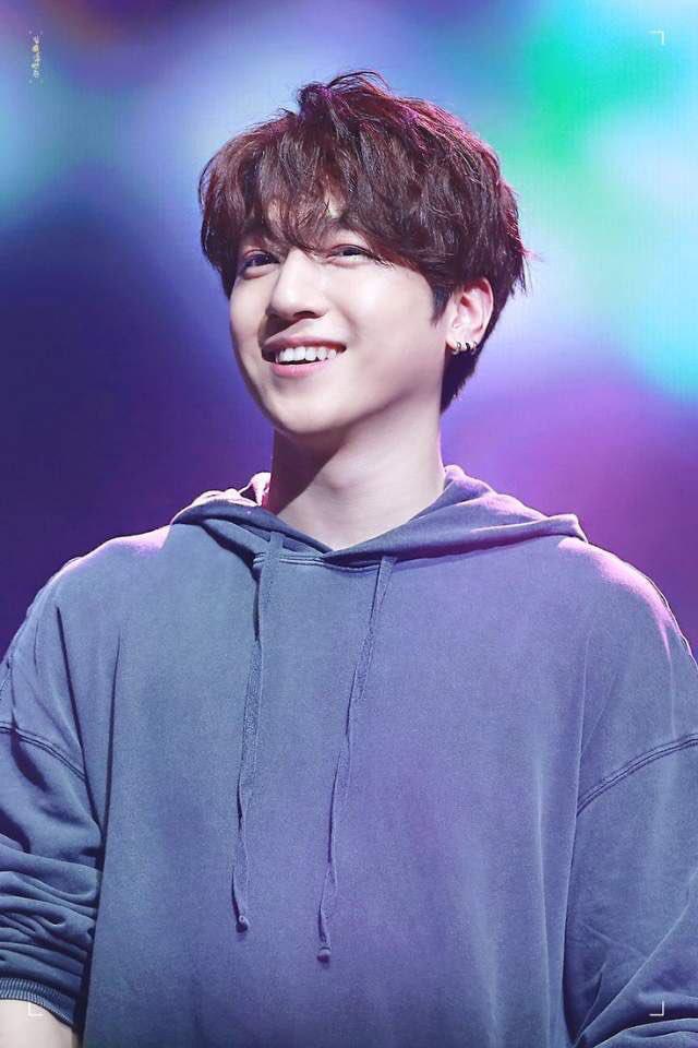 bang____S2's tweet photo. 성진시💜 https://t.co/707HCX2Zsp