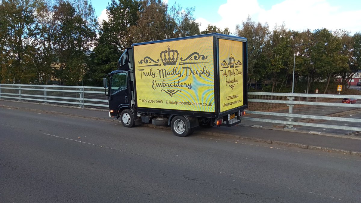 Out and about with the digivan for @dragonsrugby <a href="/AngelBarGrill/">Angel Bar & Grill</a> <a href="/EmbroideryTmd/">TMD Embroidery</a> <a href="/introbiz/">Introbiz UK</a> @IntrobizSummit #mobileled #mobilemessaging #technology #ledscreens #digitalsignage