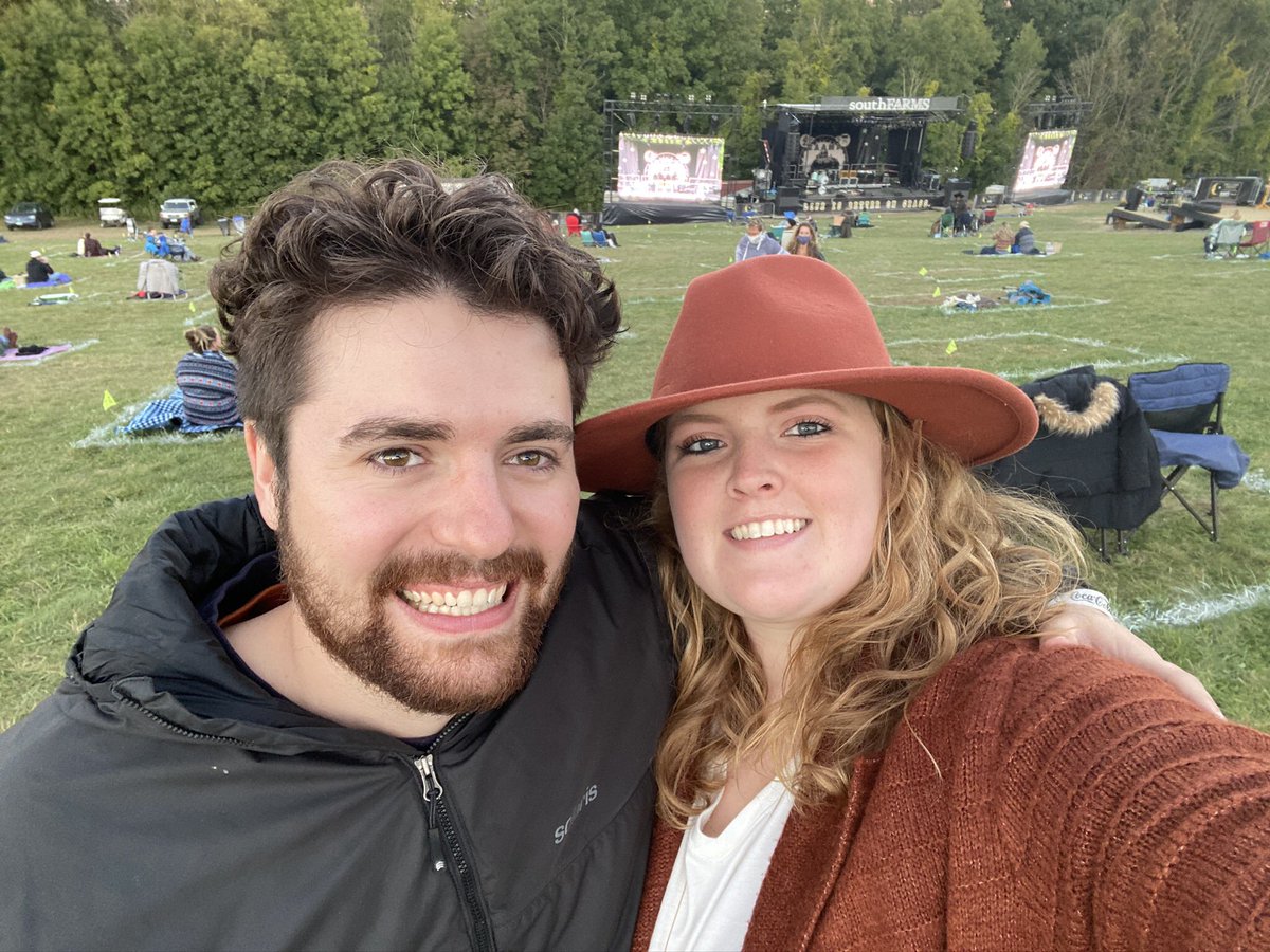 BlaizeThomas's tweet photo. I think the only good thing to come out of 2020 for me is that I got to see two of my favorite bands, @MtJoyBand and @Caamp live with my gorgeous girlfriend @miss_tayloorrr. https://t.co/ZvA0lIrYAZ