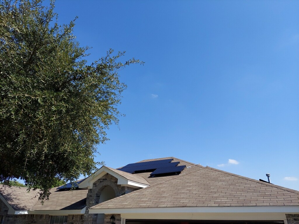 GreenstarPower's tweet photo. Check out one of our latest installs in Pflugerville, Texas!! πβ»οΈβοΈ
This system comes equipped with 44 Mission Solar Energy panels. Panasonic North America #EverVolt battery backup.
SolarEdge Technologies Inc. 6000H US Inverte
βοΈ 512-253-7100
πhttps://t.co/M9ini6sMyU https://t.co/h2rZmH6zCf