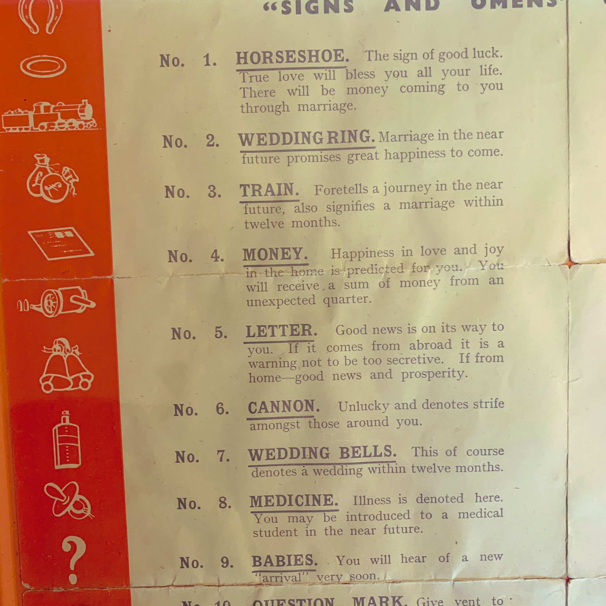 Oga ハリーポッターで紅茶占いというのがあったと思うのだが そのカップと結果の説明書 やり方がサッパリ想像つかないが 残った葉っぱの形で占うとかだった気がする T Co Txhp0mh239 Twitter