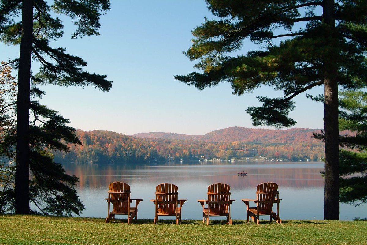 HotelSaranac's tweet photo. Autumn in the #Adirondacks is the perfect time to get outside, find an adventure, and get to it... or, maybe, to just find a great viewpoint and drink in the scenery. 🍂 #autumn #autumnadventure #fallinADK #HotelSaranac #HotSara https://t.co/m1xElY46NU