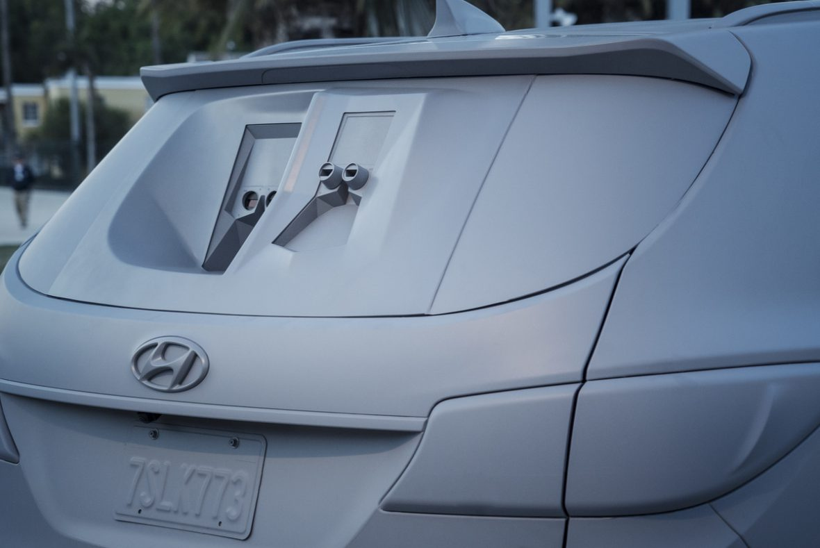 GazelliArtHouse's tweet image. As part of Gazell.io residency #ScanLABProjects are sharing the #bts of their expedition to #YosemiteValley.⁠ The work created as a result was an Urban Diorama - a high fidelity 3D hologram of the valley set inside a stripped interior of their expedition vehicle.⁠