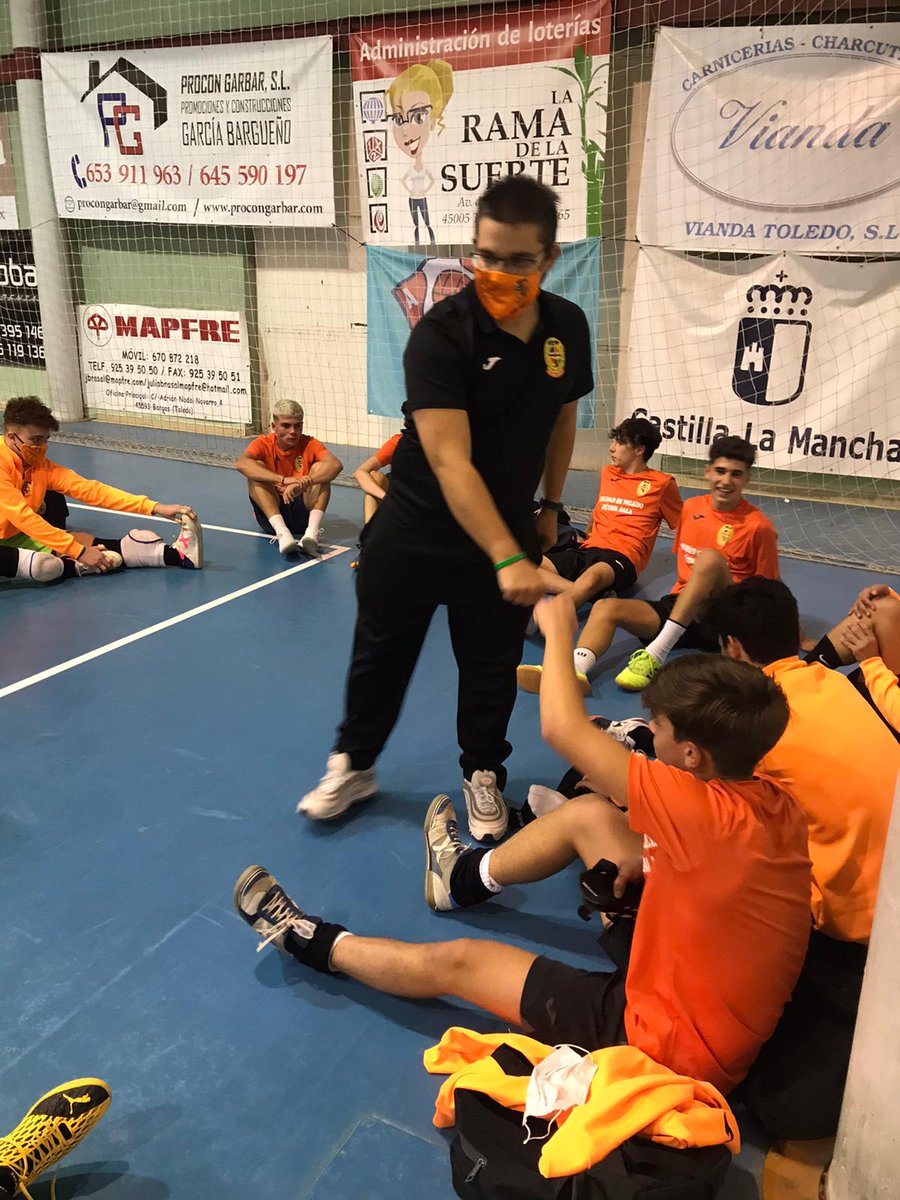 Victor17VFS's tweet photo. Acabamos una gran semana de entrenamientos para preparar lo mejor posible el inicio de competición.
Mucha intensidad con sesiones ininterrumpidas de martes a viernes y muy buenas sensaciones.
A recuperar las piernas y el próximo martes, vuelta a la carga!
#GoCDT 💪 https://t.co/B0HMspsoE9