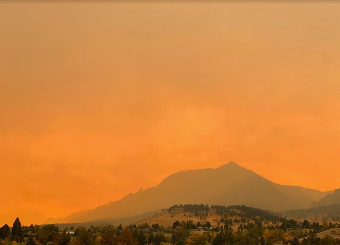 NWSBoulder's tweet image. This picture was taken from the roof of the NWS Boulder office this afternoon.  #cowx