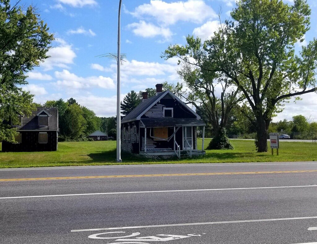 I told my dad the tweet was getting some eyeballs and so he sent me a pic of the house, now abandoned of course. Rent was $40. Also, Mom says Pearl was chair of the county republicans. Pearl’s garage is on the left. She was their landlady and they stayed in touch for years after.