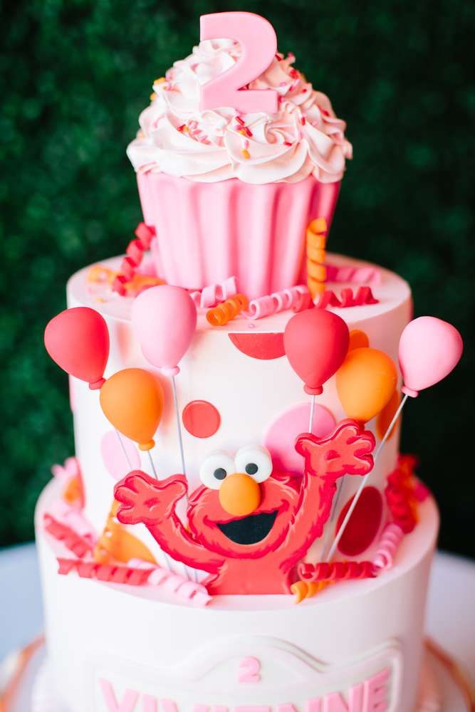 catchmyparty's tweet photo. Don't miss this fun pink Elmo-themed birthday party! The cake is incredible! https://t.co/1igSudoPwY #catchmyparty #partyideas #elmo #elmoparty #girlbirthdayparty https://t.co/cAjc25Mtpi