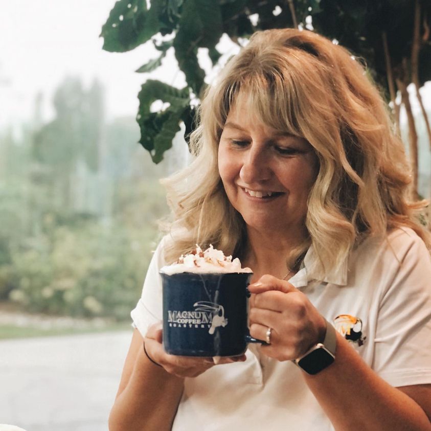 MEET YOUR #BARISTA (Café Manager) - Rhonda 
🔸Top brew method: Drip 
🔸Job favorite: “Introducing people to #coffee and talking with customers.”
🔸Barista duration: 17 years
#MagnumCoffee #MagnumExotics #PureMichigan