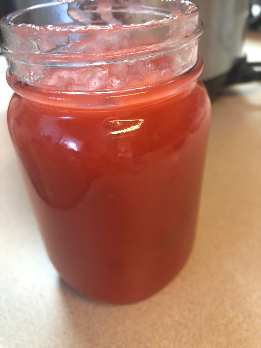KelleyMoore's tweet image. Whipped up some Maple Bourbon Red Hot Cinnamon AppleSauce! Hello Fall! #FindJoyInSimpleThings 

Gonna serve it tonight with grilled peppercorn pork tenderloin and grilled carnival squash. Yum!