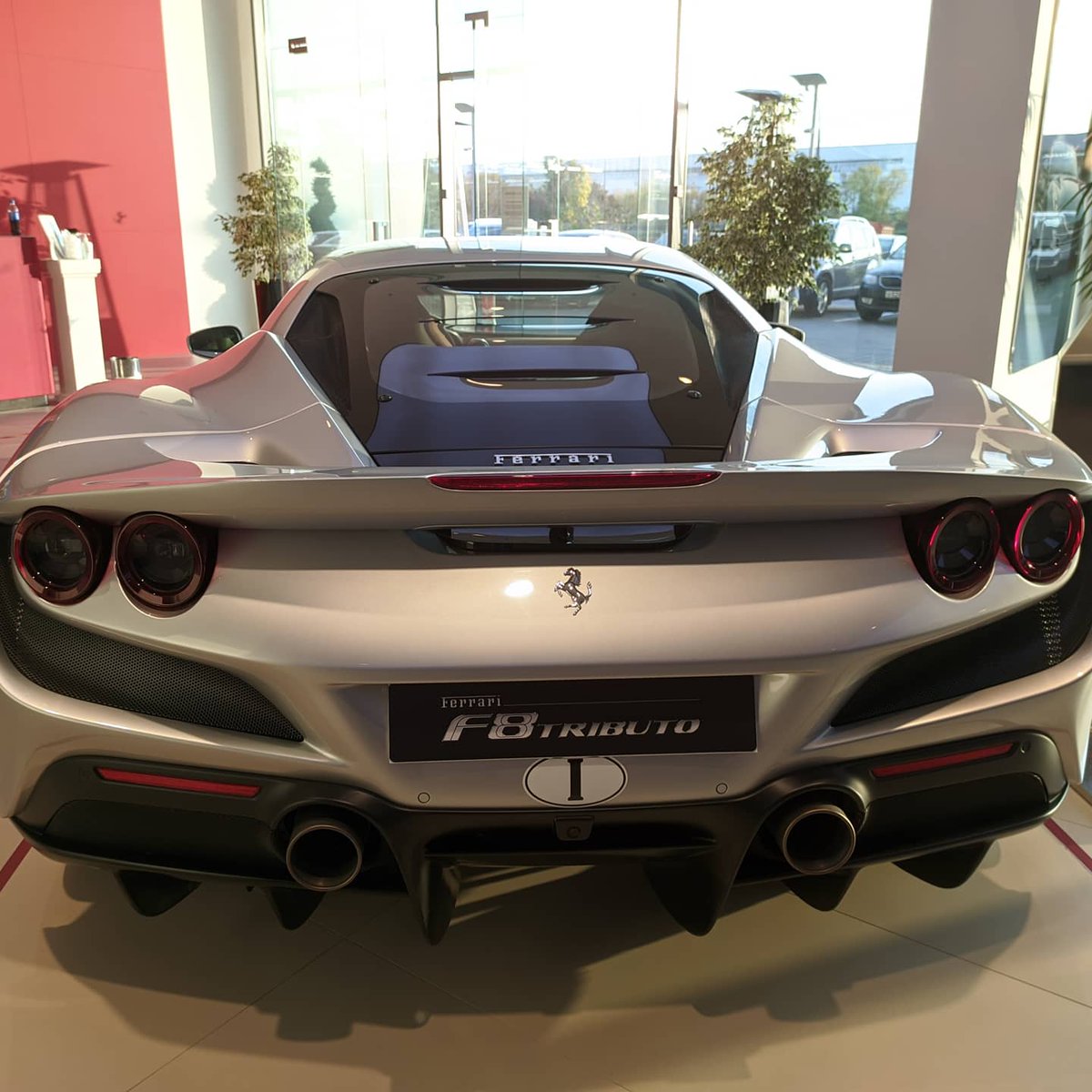 На этой неделе была представлена новая модель FERRARI F8. 😈🔥🔥🔥

V8 3.9 Turbo, мощностью 710 л.с. и крутящим моментом 770 Нм.

Разгон до 100 км/ч за 2.9 сек
Разгон до 200 км/ч за 7.8 сек

Максимальная скорость 340 /ч
По многим параметрам эта модель очень схожа с Ferrari 488.