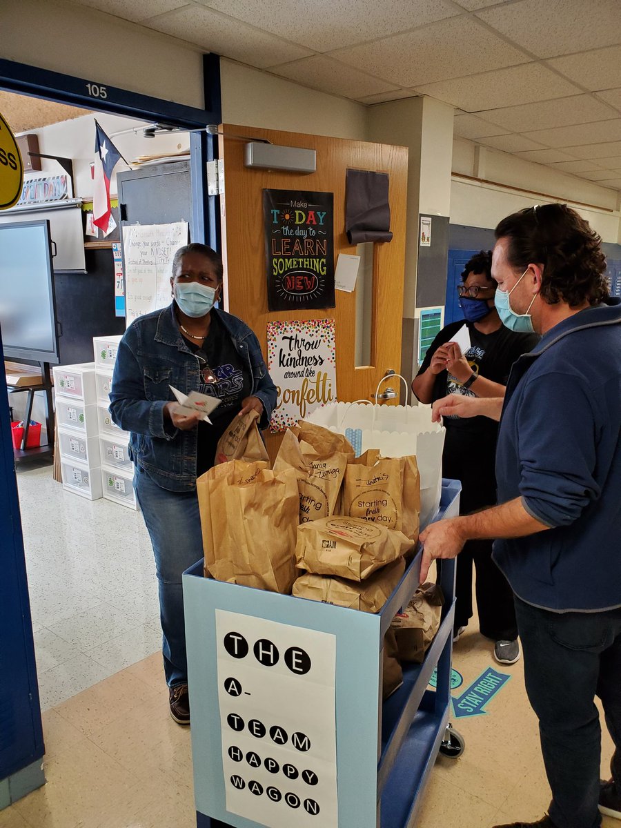 LagowLions's tweet photo. The A TEAM showed appreciation to our 3rd - 5th grade teams today for their hard work in preparing students for their first common assessments of the year! #NothingBundtCakes #JasonsDeli #Chilis
@JoeLuedecke @schika1908 @TamanikiaH @pberry271 @ShakirKatonya @mrsdassow https://t.co/8Pp0zHi7r3