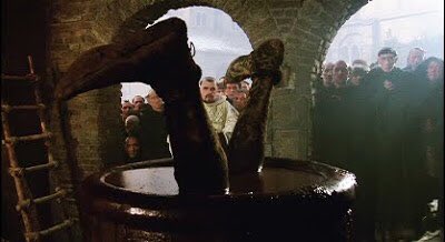 Con la segunda trompeta, el mar se volvió sangre.