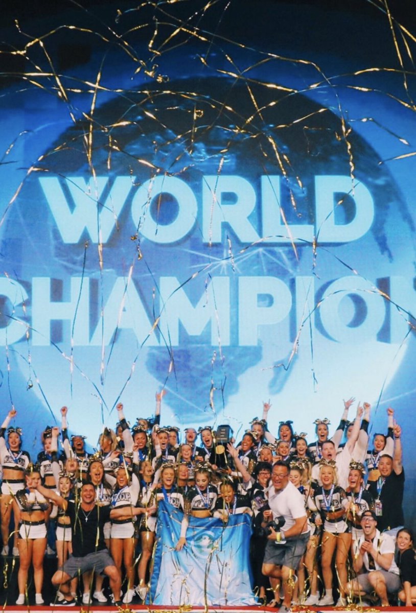 *•.¸♡ tweet media