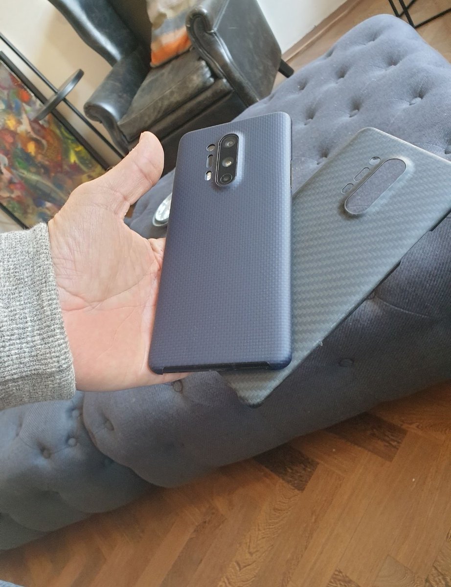 wflipsen's tweet photo. @willduwilldu  @latercase my #Oneplus8 looks so much better in #koningsblauw. thanks !!! https://t.co/GbKt0UJryo