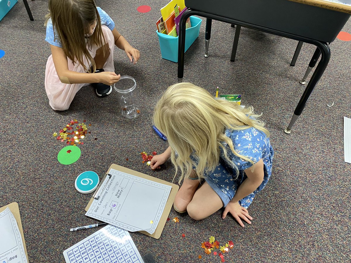 ACatilus's tweet photo. Spooky counting collections with partners! #funinfirst #delmarheights #mrsC https://t.co/aKXTEbs6uo