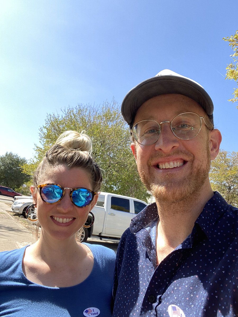 Successfully voted #fueraTrump and for @SiegelForTexas for Congress. 

Vote early so progressive campaigns can spend the resources reaching out to other voters!