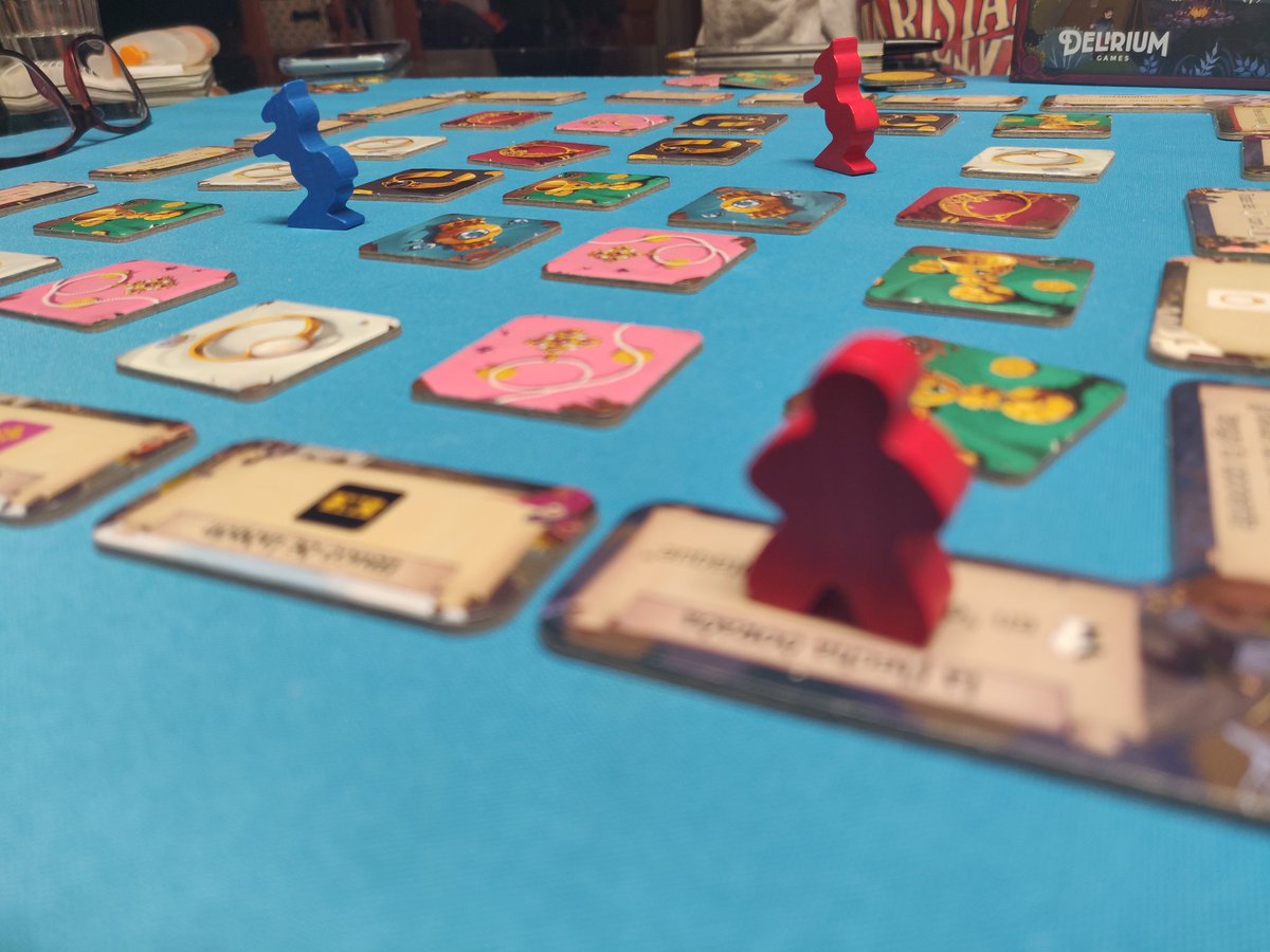 javiercalvo's tweet photo. Won #RobinofLocksley on 2020-10-16 with 2 players #bgstats. Gran juego de carreras para 2 de Uwe again. Muy entretenido. Mueves tu figura como el caballo del ajedrez para coger losetas y poder avanzar en misiones con tu peon.  Muy apañado! Gracias @TaboSL . @visludica https://t.co/Z5MzuNm9zJ
