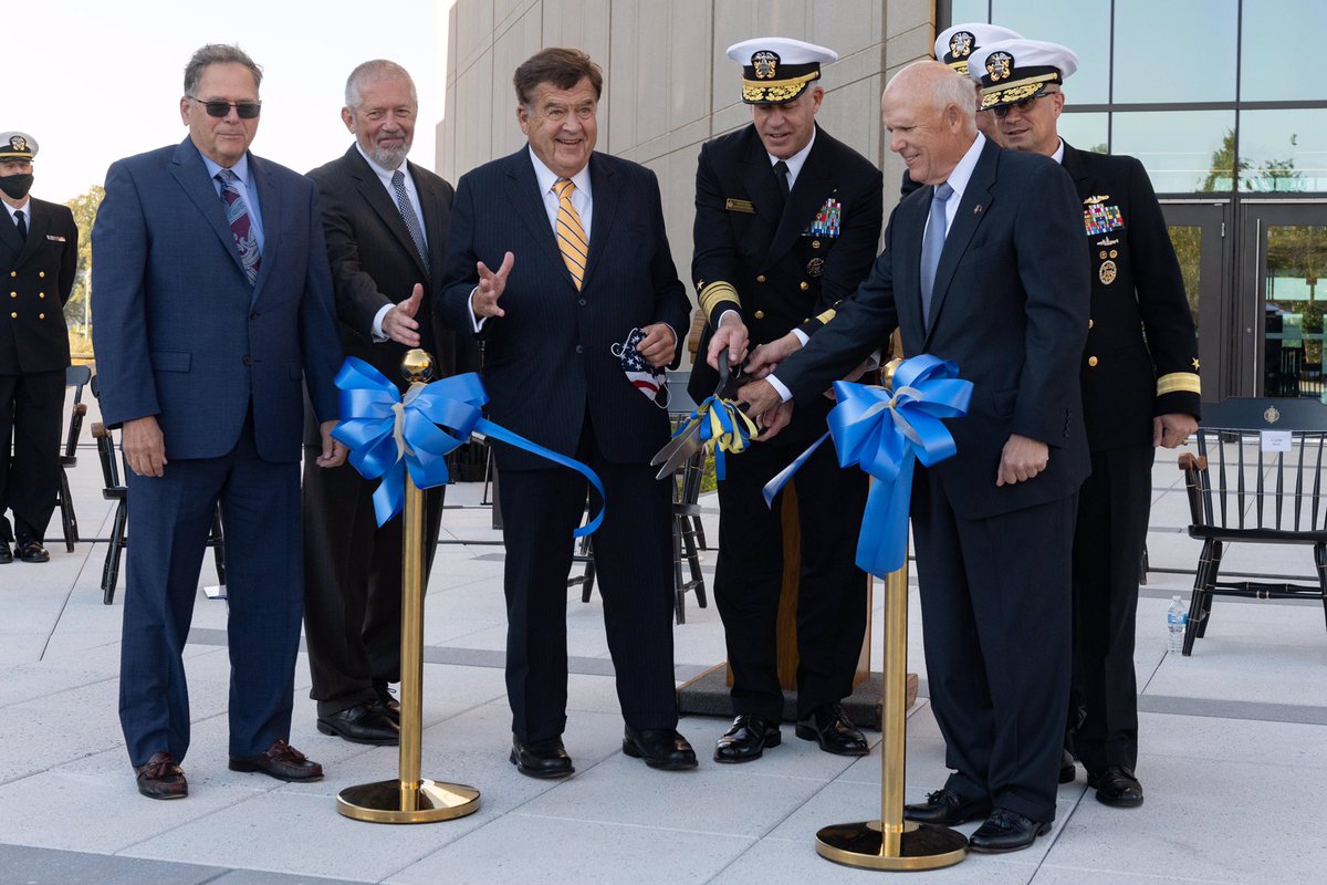 It’s official! #HopperHall is open for business!

“These facilities are critical to the success of our Cyber Studies curriculum and our ability to commission officers fluent in #cyber operations for the Fleet.” - #USNA Superintendent Vice Admiral Sean Buck. 

#GraceHopper