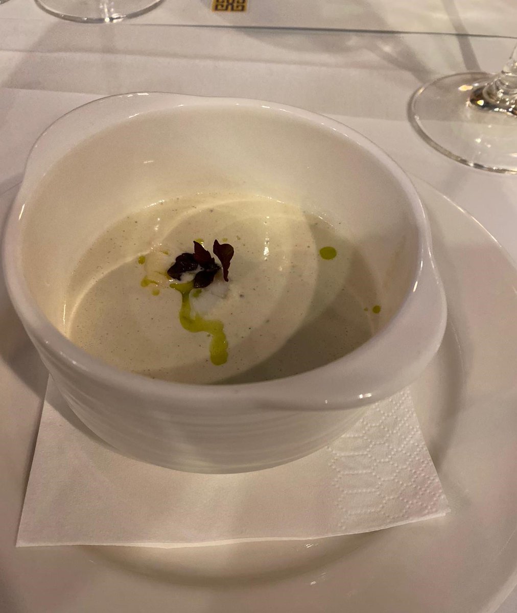 exportingSpain's tweet photo. Celebrity Spanish Wine Dinner at Cali with Marsilea wines 
October 8th and Friday, October 9th at Cali Rochester Park.
𝐅𝐄𝐀𝐓𝐔𝐑𝐈𝐍𝐆: Chef Eric and Chef Deepti and Chef Anand

#wine #SpanishWine #bobal @marsilea_vinos @CaliSingapore🍇🍷🥂 https://t.co/CT2iHOF1Sd