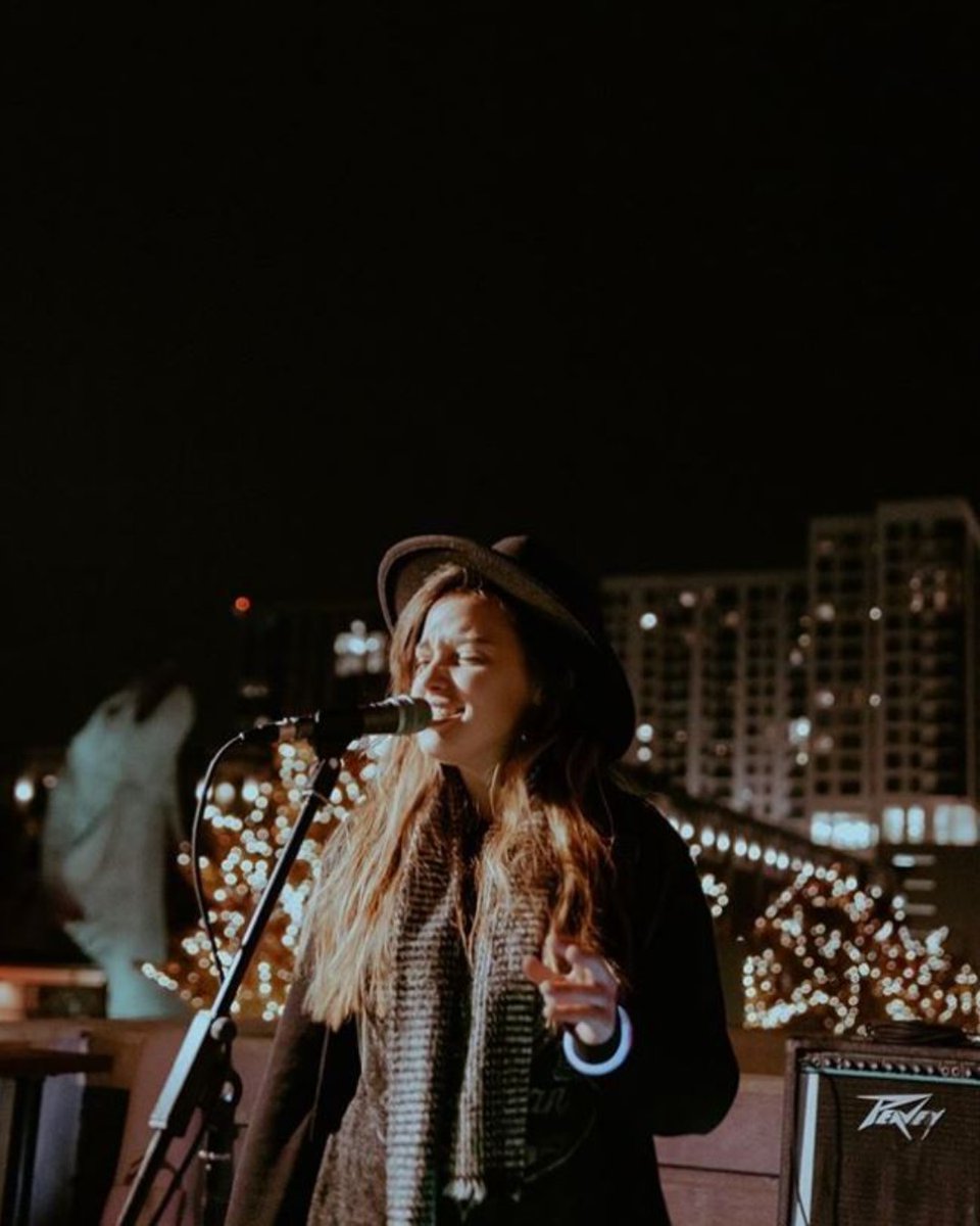 Join us for live music this weekend at SkyLounge - Kicking off the performances tonight with music by <a href="/officiallyfain/">Ansley Fain</a> 🎵
Doors open at 6PM! 
📸: @sophieharrisphoto
#SkyLoungeATL #GlennHotel #LegacyVentures #LiveFromTheSky #LiveMusic #RooftopBars #DowntownAtlanta #LocalMusic