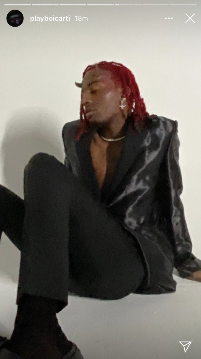 bitchimjuiced's tweet photo. sus https://t.co/4igi2jPd1d