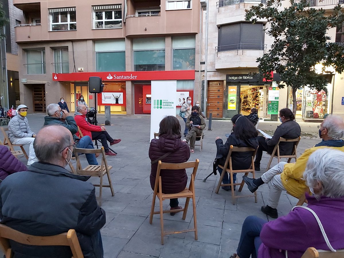 Es presenta a #Granollers la <a href="/EcgTaula/">TaulaECG</a>, que uneix col•lectius i persones amb l'objectiu que la ciutat faci passes valentes de cara a l'#emergènciaclimàtica

Esperem que <a href="/granollers/">Granollers</a> deixi de donar suport a les principals causes de la crisi ambiental que vivim!
#NoEnsVendreuLaMoto