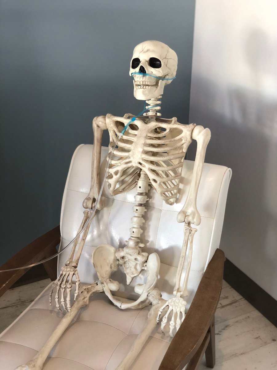 Feeling drained, achey, even ‘dead’? Come to life at True Rest! Enjoy our oxygen bar, and more importantly an hour in our flotation tank #spookyseason #floatationtherapy