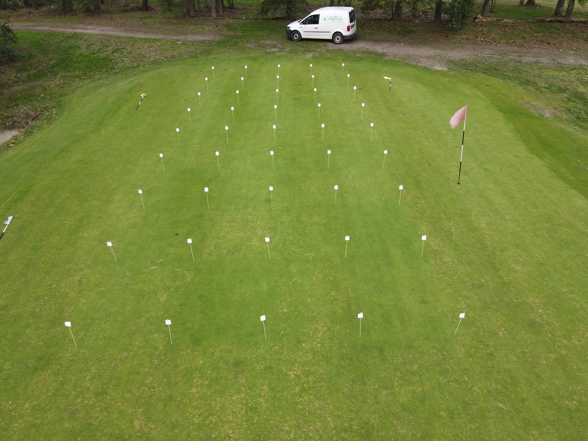 Mooie proef op golf green met duidelijk resultaat op dollar spot en anthracnose. Ontwikkeling voor de toekomst.