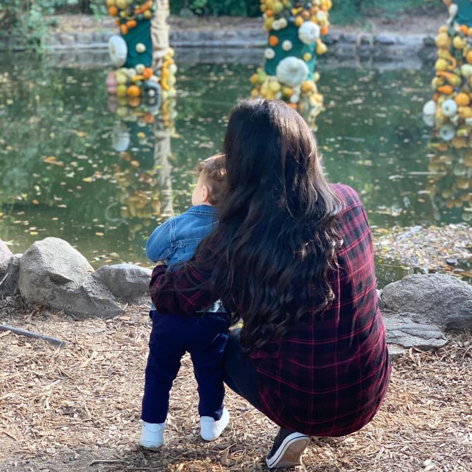 EllenieOfficial's tweet photo. My sweet and loving boy 🍁 #Fall https://t.co/eRUr75tUcN
