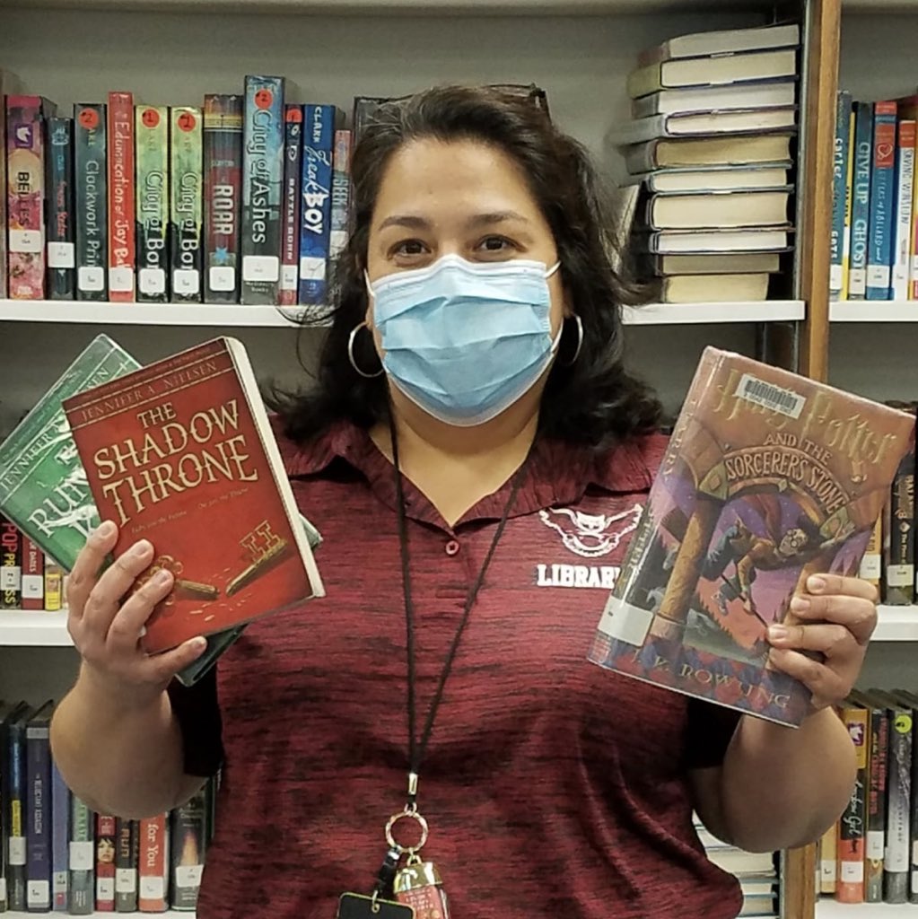 The deliveries have begun! Keep checking out books Olle!! #OlleReads